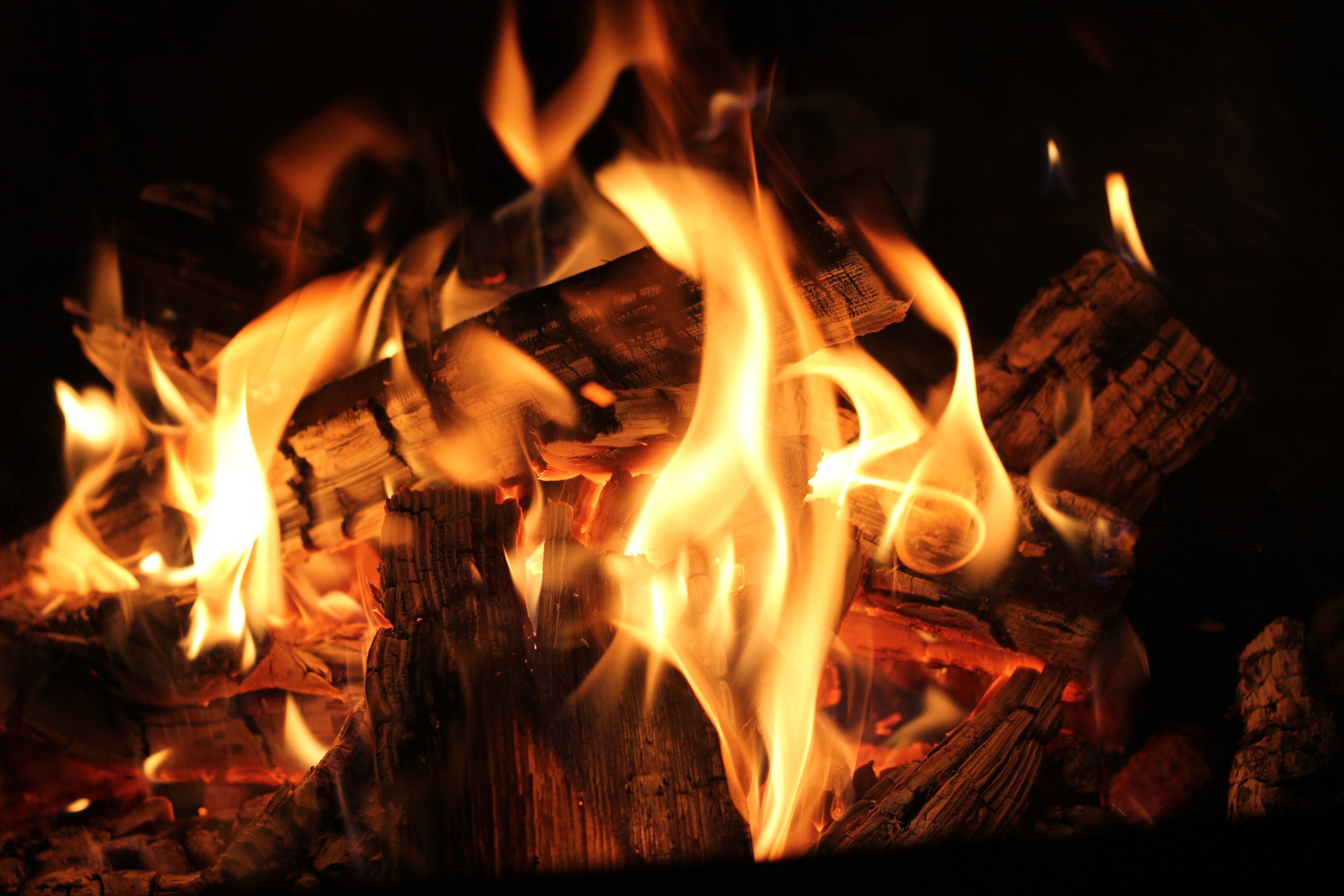 Is It Normal for a Wood-Burning Fire to Produce Lots of Smoke? – Cutting  Edge Firewood LLC